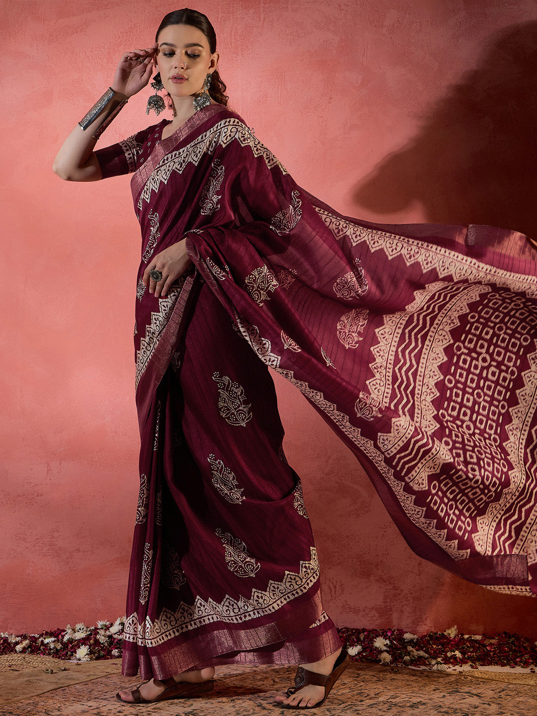 NOZ2TOZ Women's Silk Blend Burgundy Printed Designer Saree With Blouse Piece - Distacart