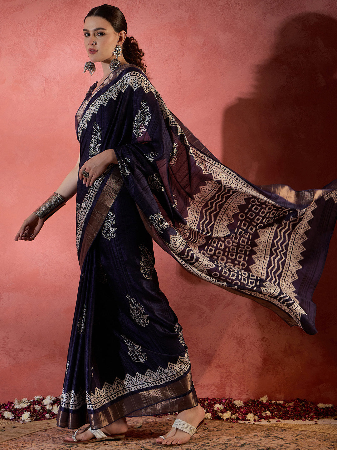 NOZ2TOZ Women's Silk Blend Purple Printed Designer Saree With Blouse Piece - Distacart