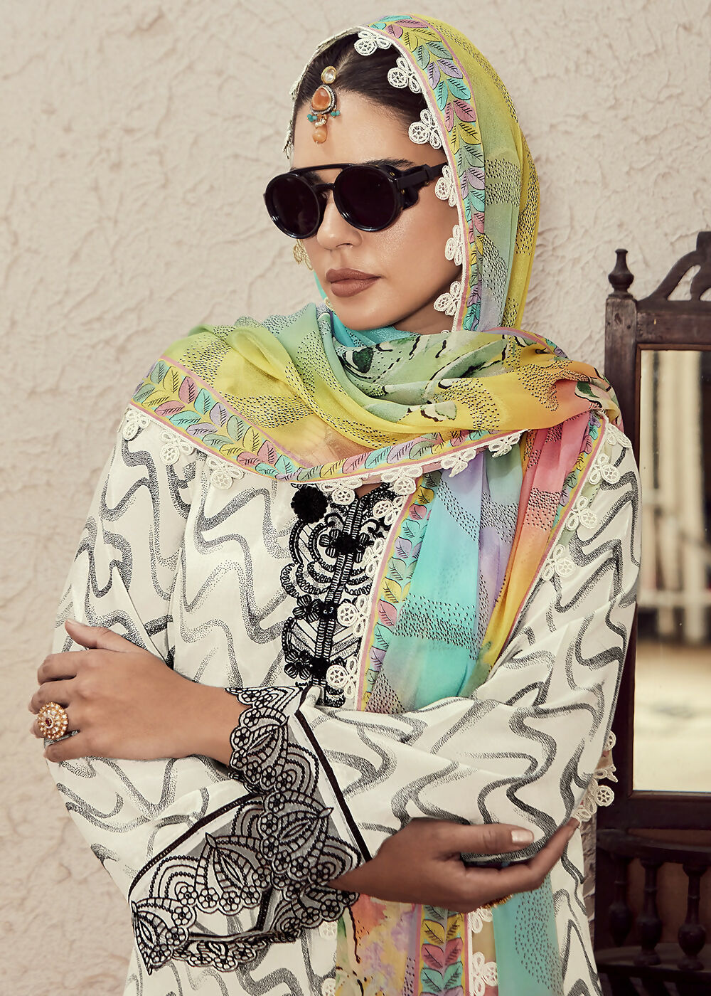 Muslin Cotton Off White Digital Print & Embroidered Salwar Suit - Emponline - Distacart