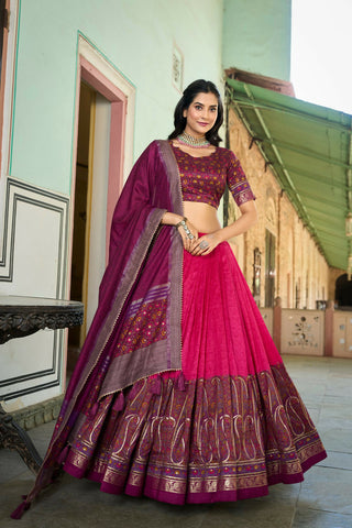 Vastranavya Kashmiri Print With Foil Print Lehenga With Unstitched Printed Blouse - Pink