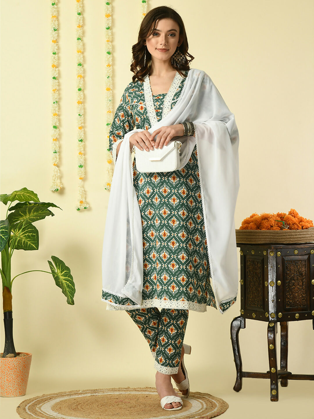 Myshka Women's Green Pure Cotton Kurta & Trousers With Dupatta Party Sets - Distacart