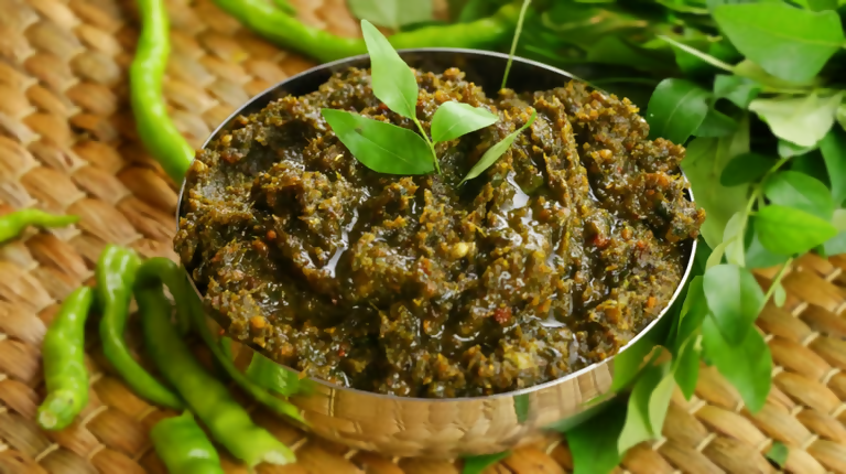 Tenali Ruchulu Karivepaku Pickle - Dista