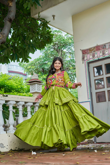 Teeya Creation Womens New Stylish Heavy Gamthi Work With Mirror Lace Work Green Gown Set - Dista