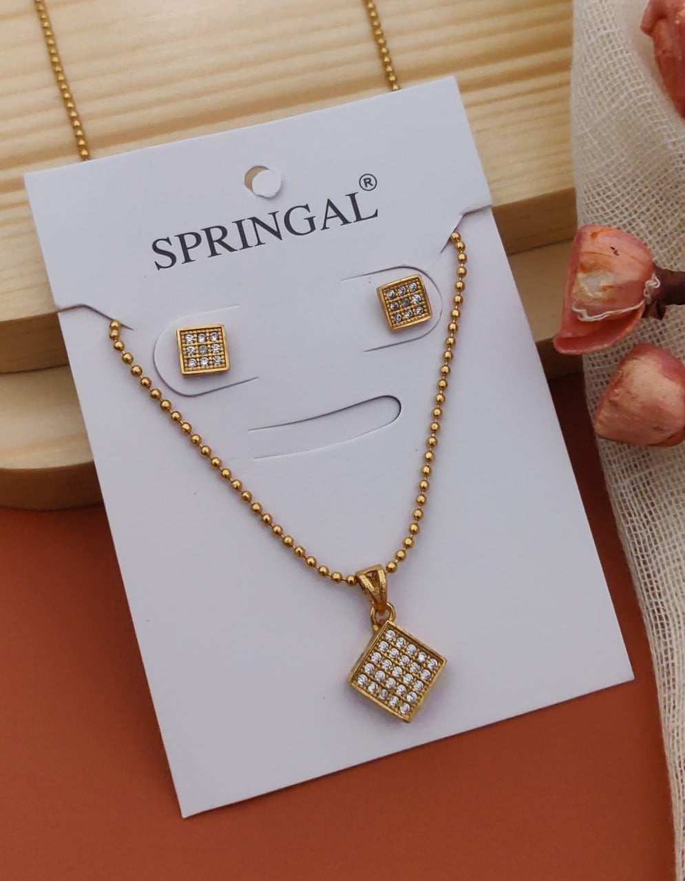 Fancy Gold-Polished Partywear Chain And Pendant Set By House of Ree - Distacart