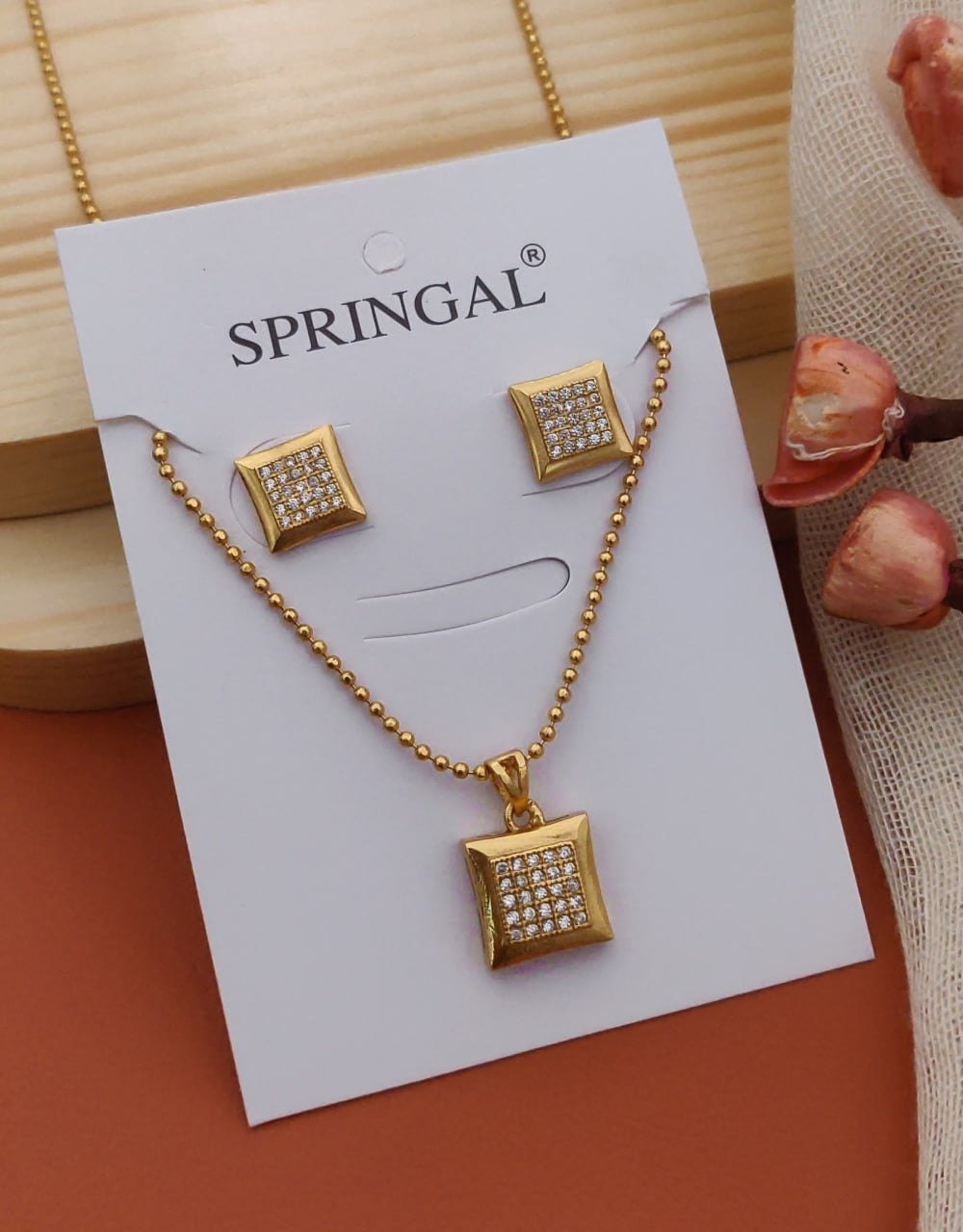 Fancy Gold-Polished Partywear Chain And Pendant Set By House of Ree - Distacart