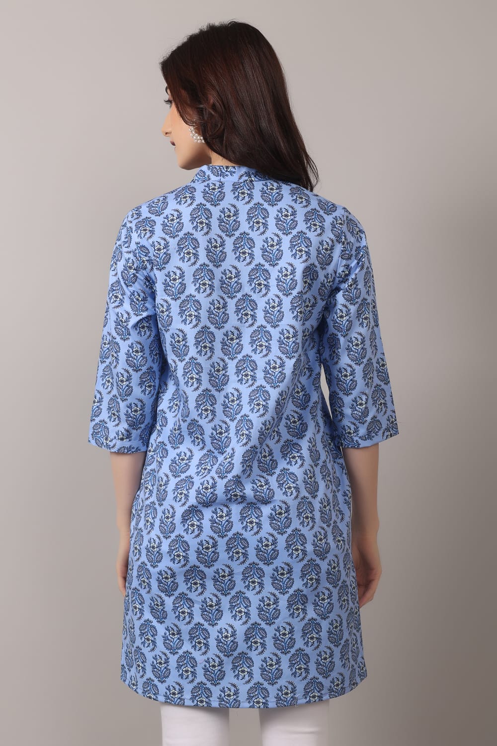 Jaitra Apparels Women Printed Pure Cotton Straight Kurta (Sky Blue)