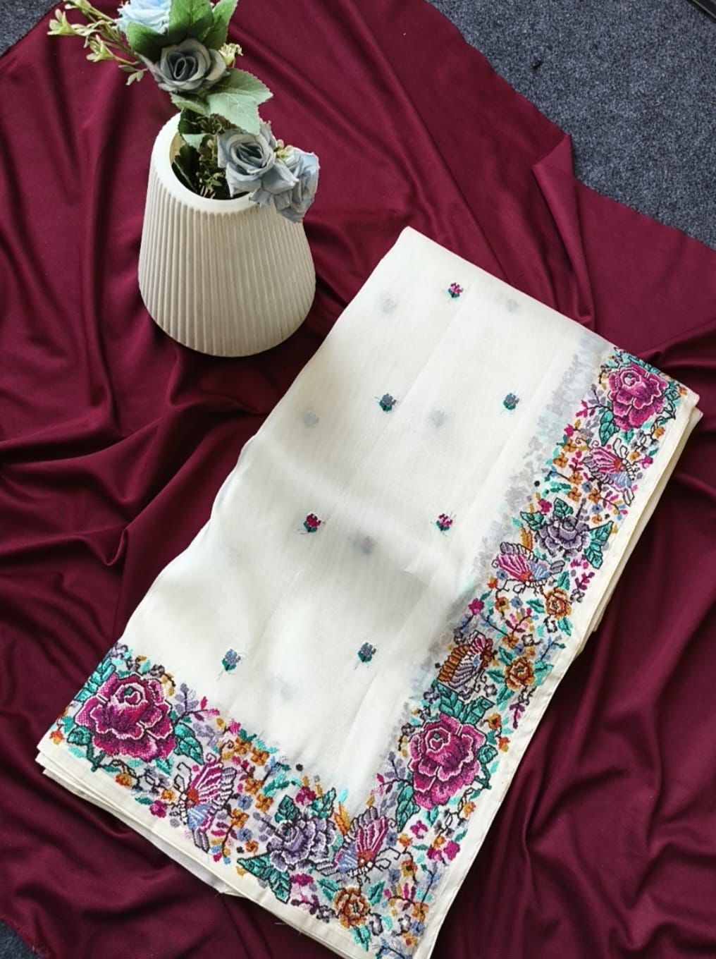 Mameraa Sarees Pure White Tissue Viscose Fabric Saree With Flower Design-White - Dista