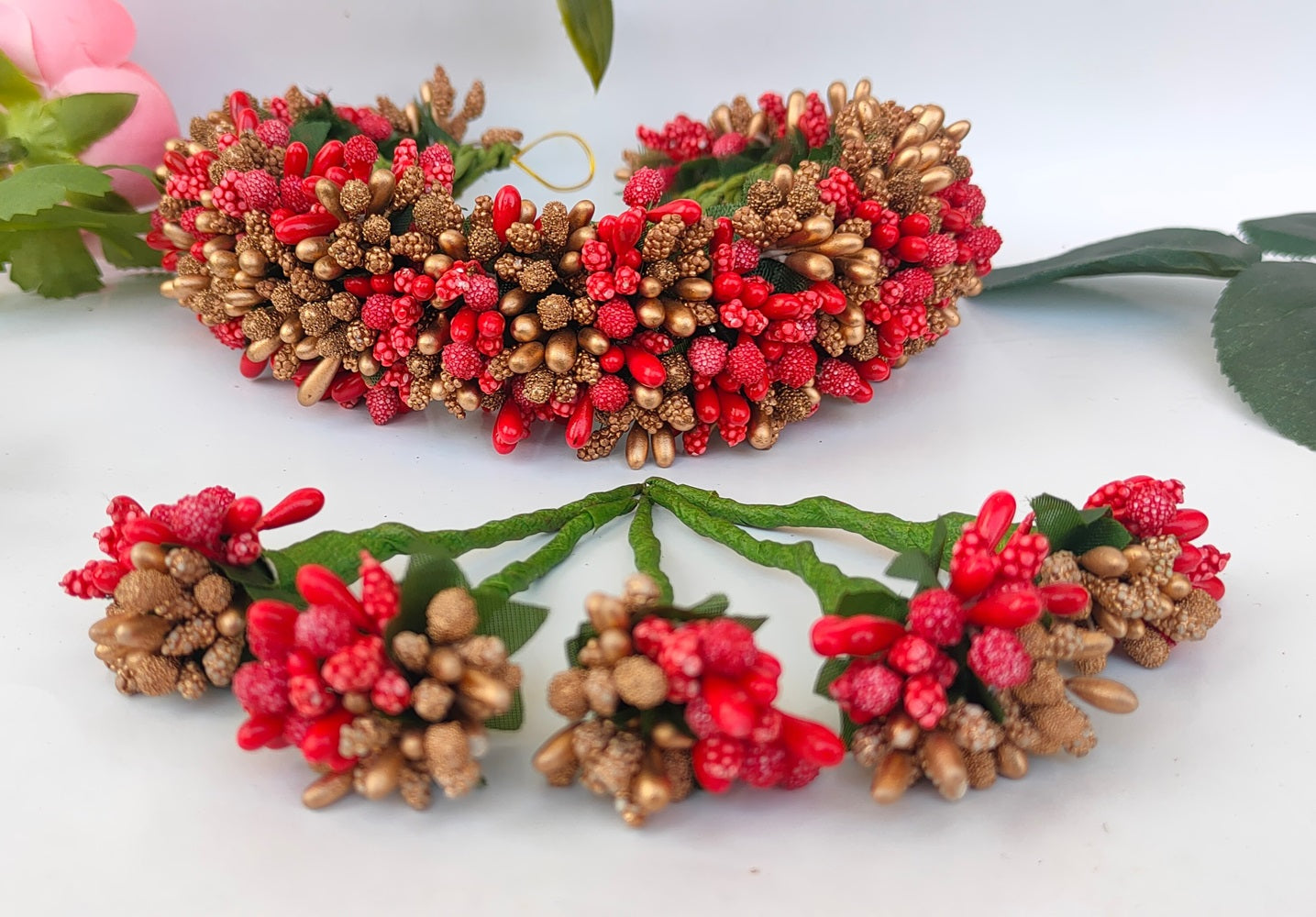 Red & Gold Bridal Hair Gajra with Brooches - Distacart