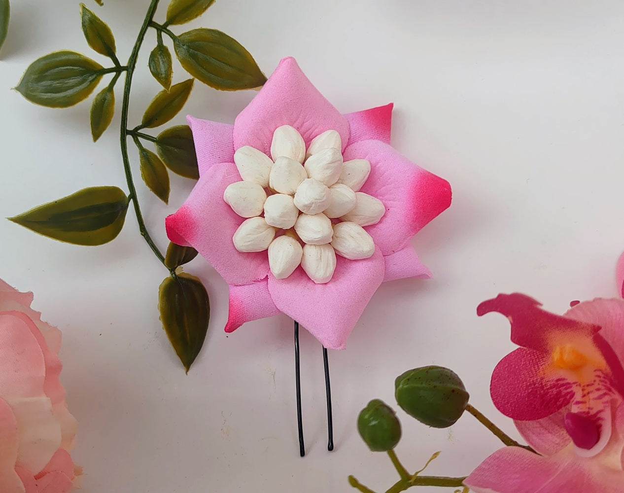 Baby Pink Flower Brooch - Dista
