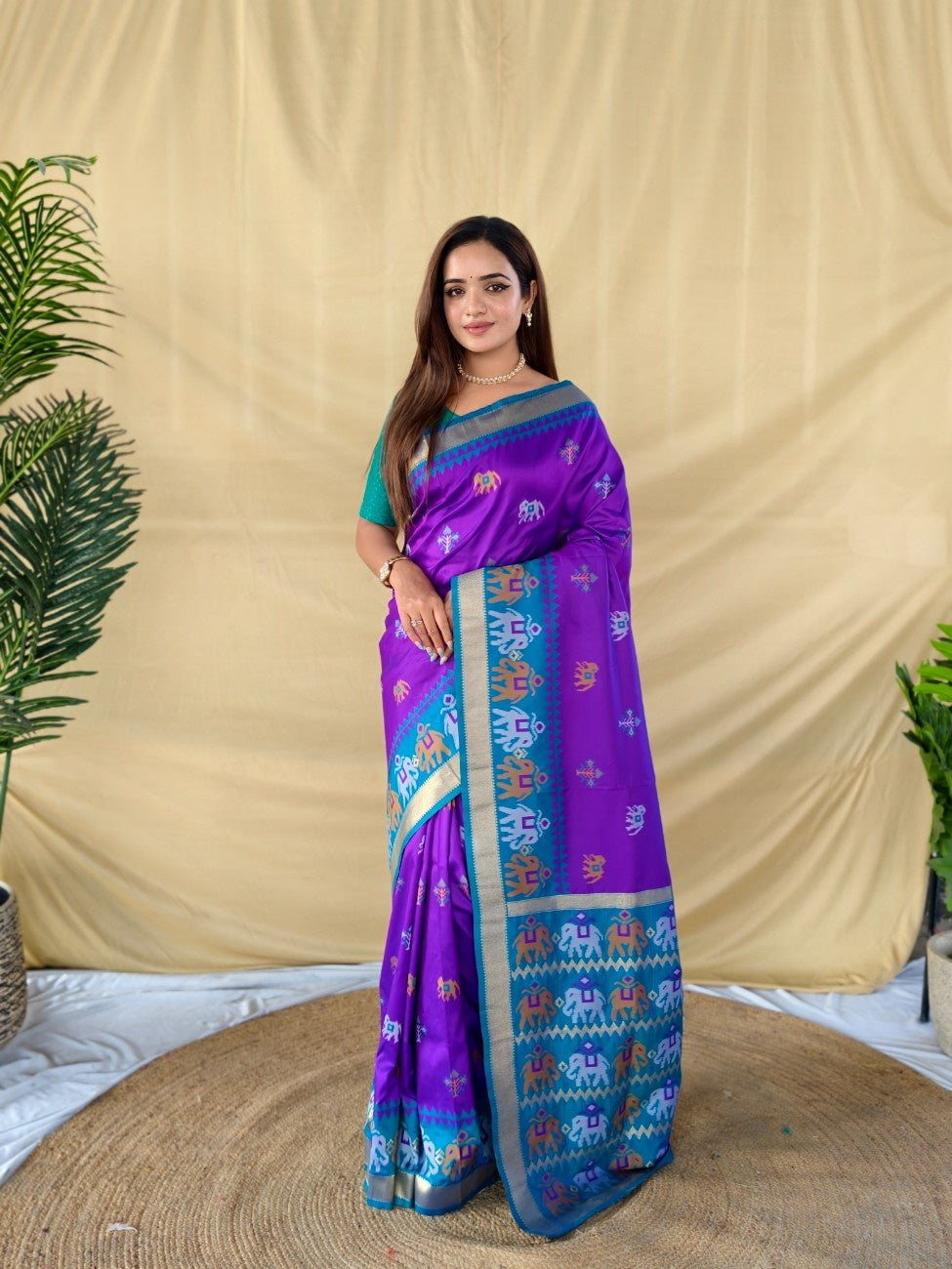 Mameraa Sarees Elegant Soft Silk Saree Delicate Elephant Weaved Buti Motifs-Purple - Dista