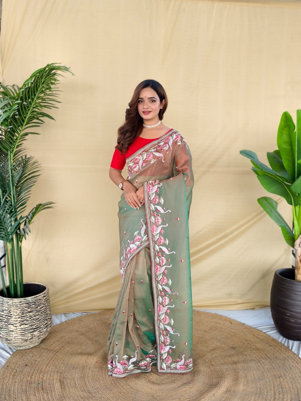 Mameraa Sarees Green Royal Gabbana Silk Saree Woven In A Shiny Dual-Tone Finish-Green - Dista
