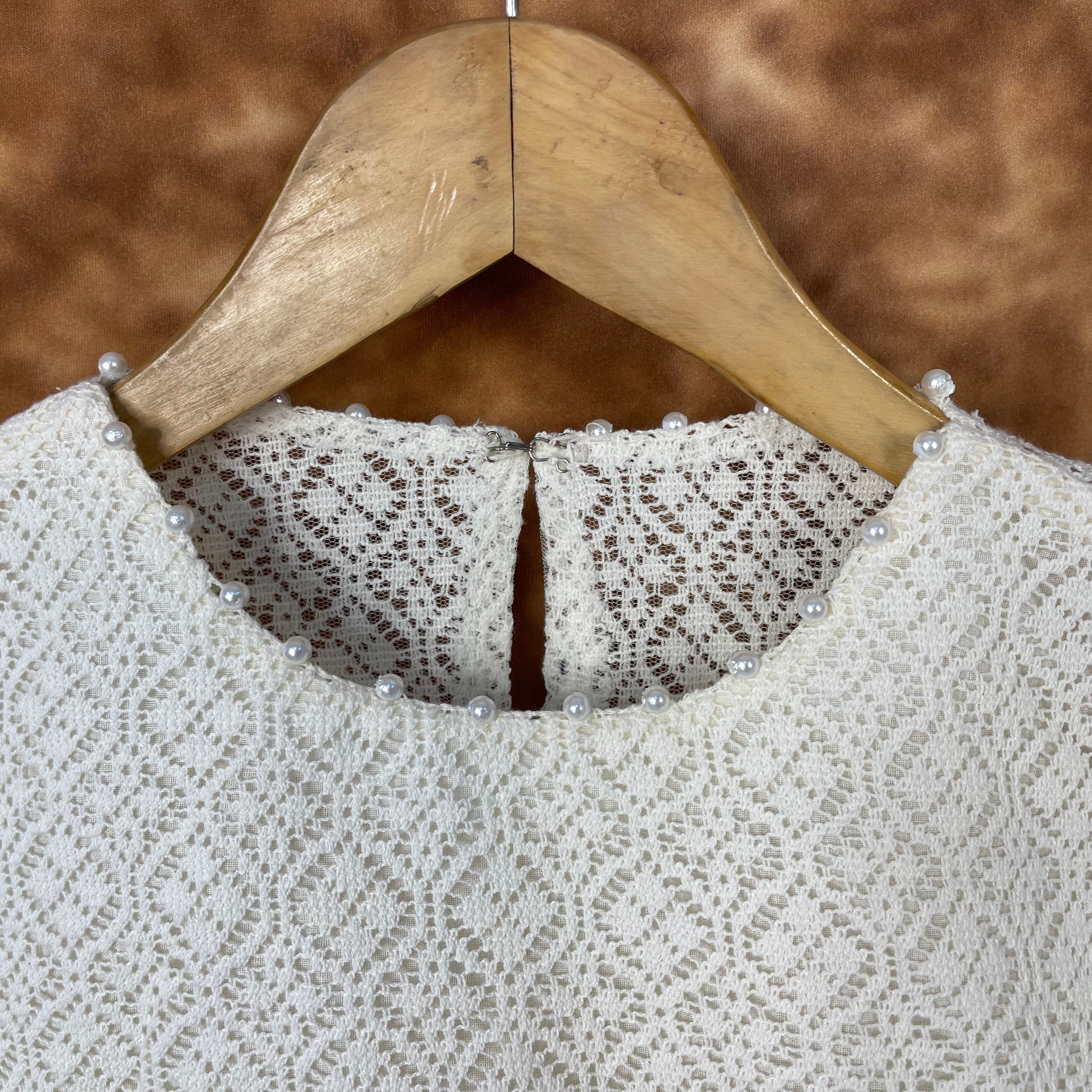 Radiant Glow Cream Coloured Cotton Less Ready to Wear Blouse - kapda Tailor - Distacart
