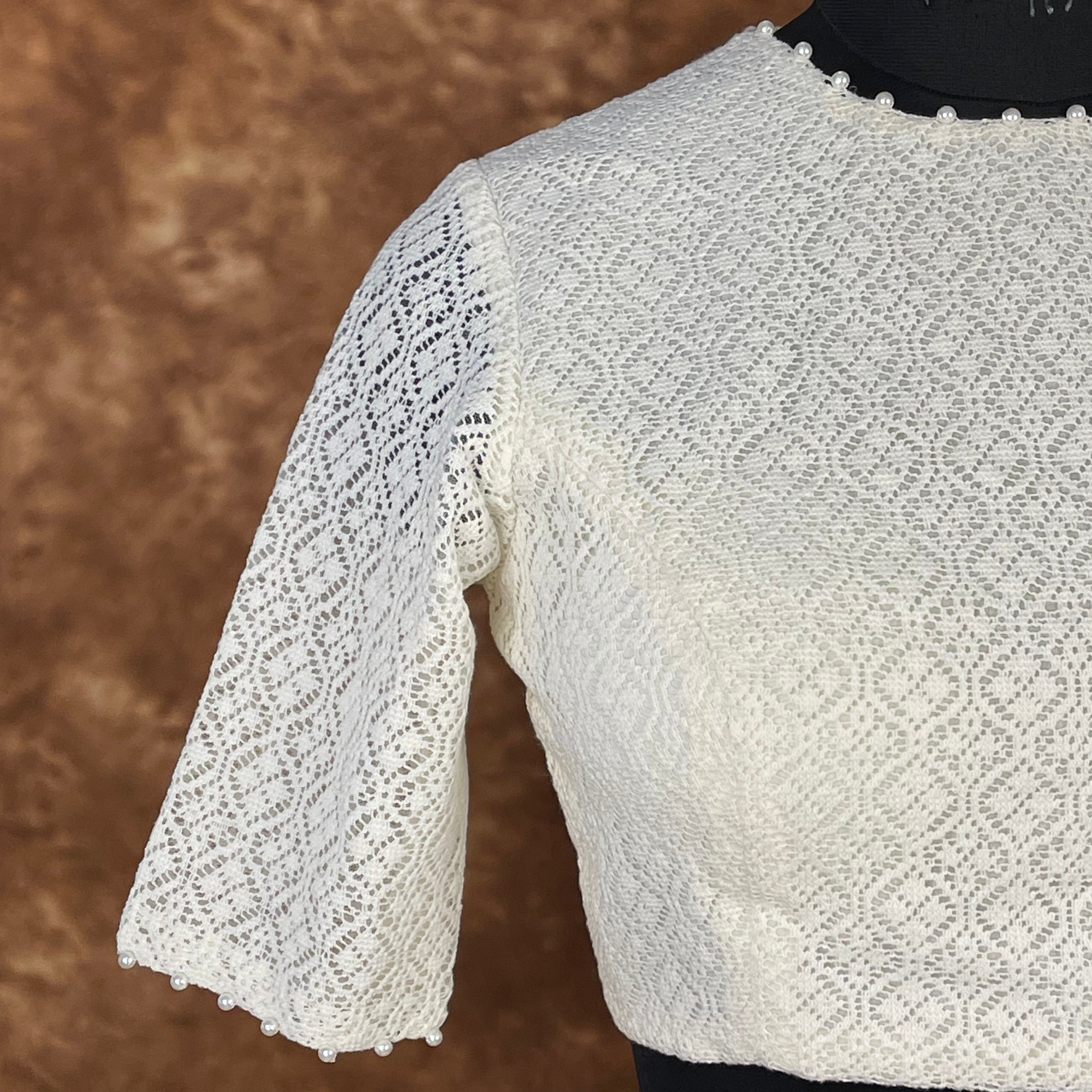 Radiant Glow Cream Coloured Cotton Less Ready to Wear Blouse - kapda Tailor - Distacart
