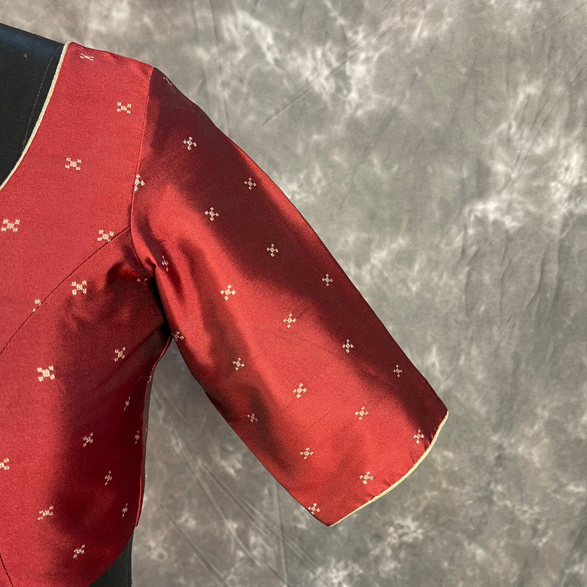 Matargashti Maroon Coloured Silk Ready to Wear Blouse - kapda Tailor - Distacart
