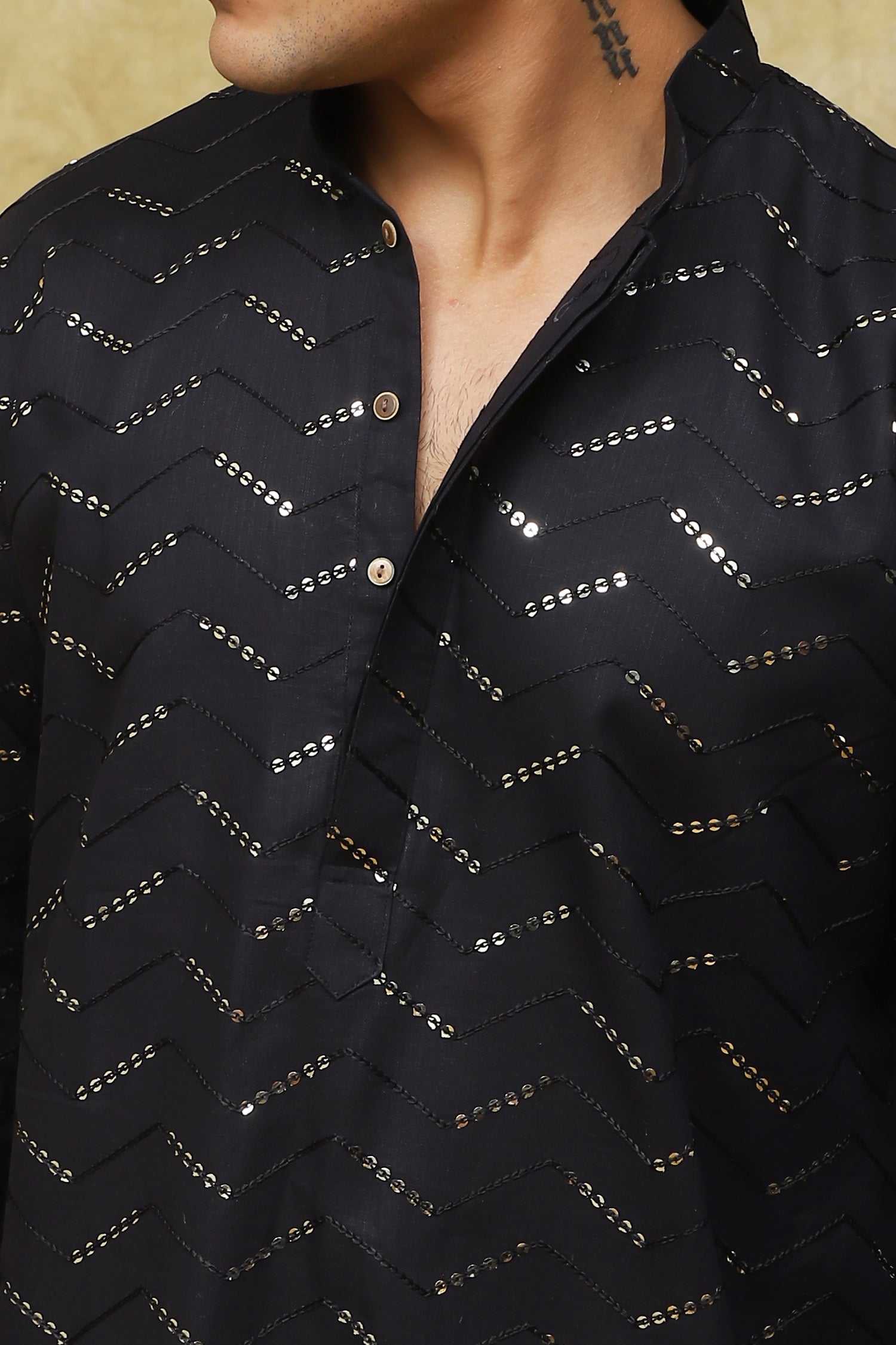 Bluesaanchi Men's Black Zigzag Sequin Kurta Set - Distacart