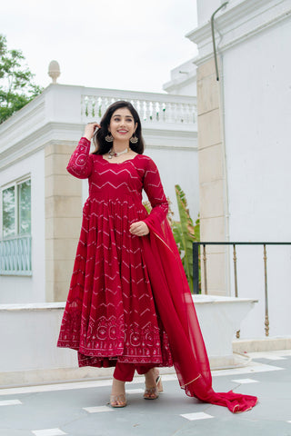 Avantini Women's Red Faux Georgette Embroidery Anarkali Kurta Pant With Dupatta - Distacart