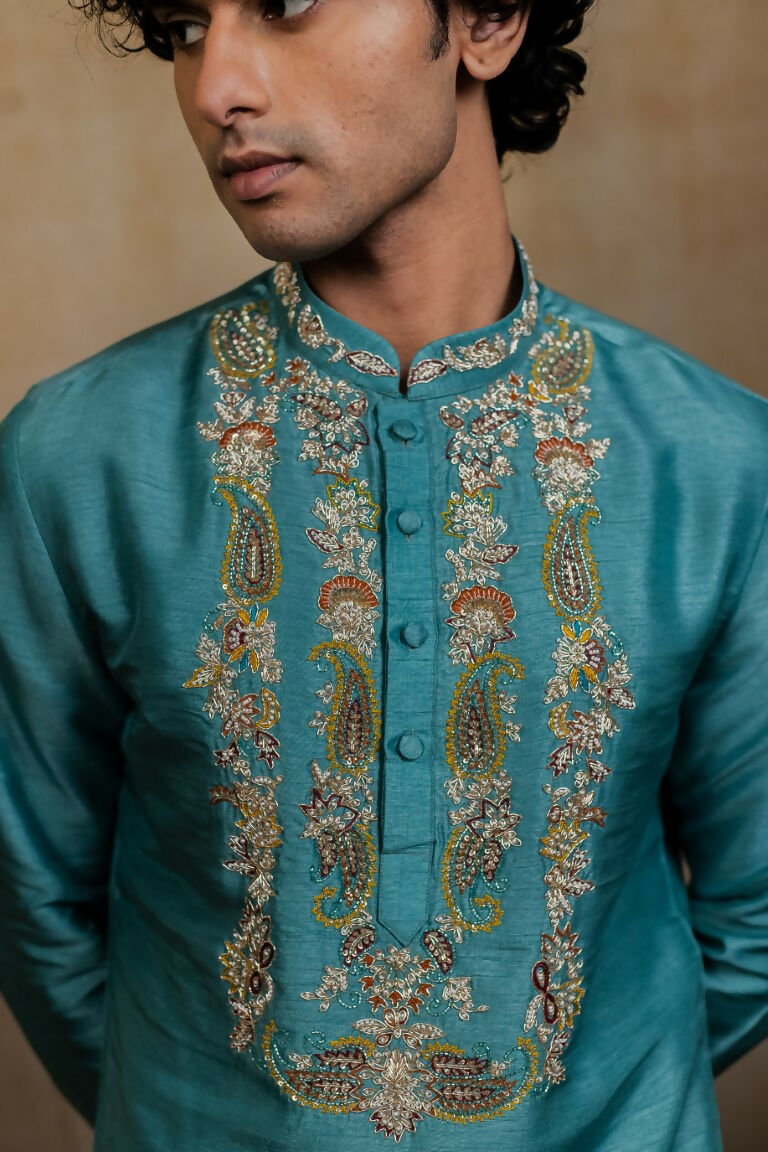 Falling Raw Silk Green Paisley Zari Kurta Set By Hilo Design