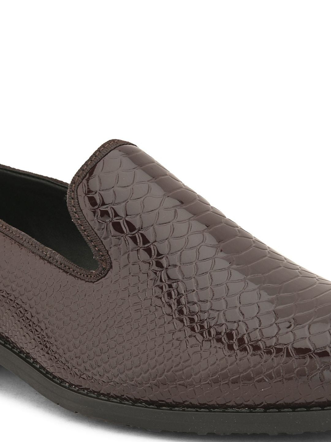 House of Pataudi Men Textured Round Toe Formal Loafers