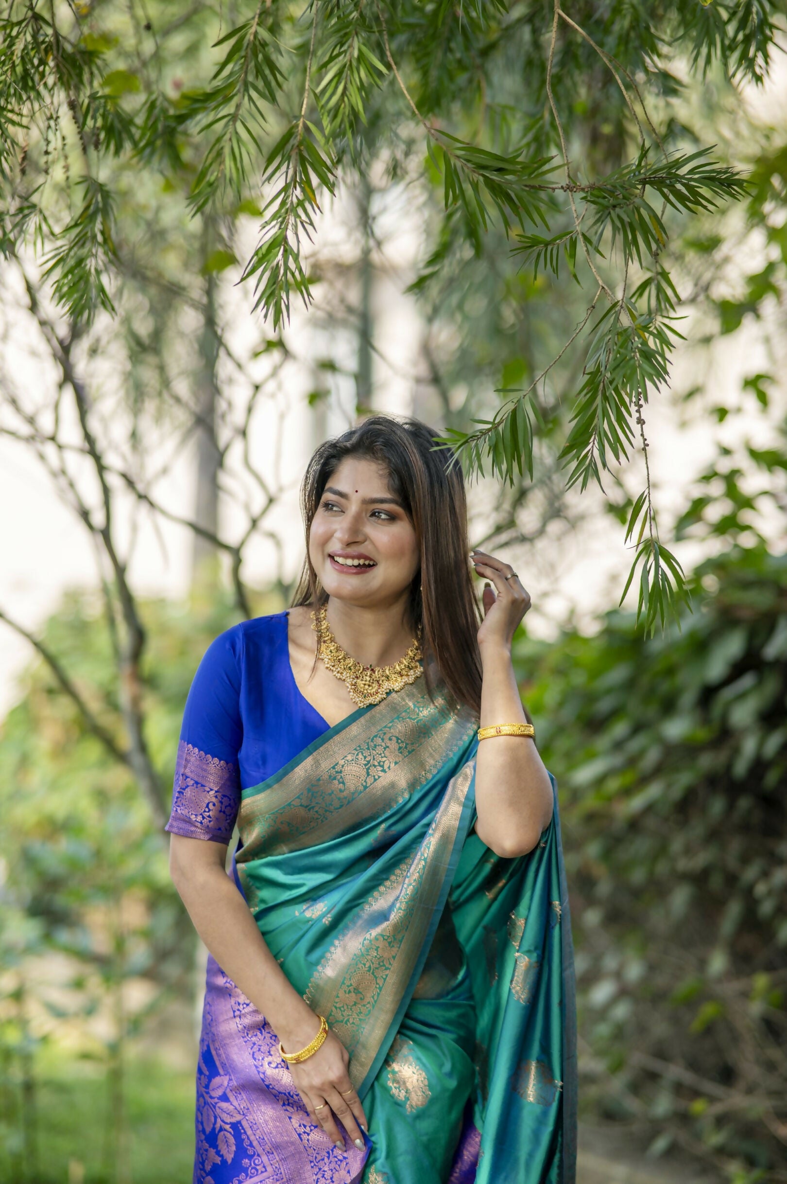 Vishnu Weaves Women's Rama Banarasi Silk Saree with Blouse - Distacart