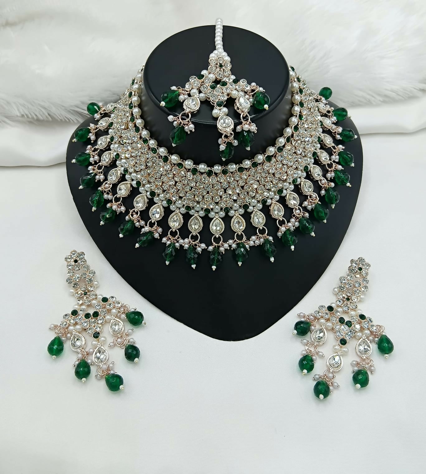 Joban Fashion Women Green Stone Work Necklace Set