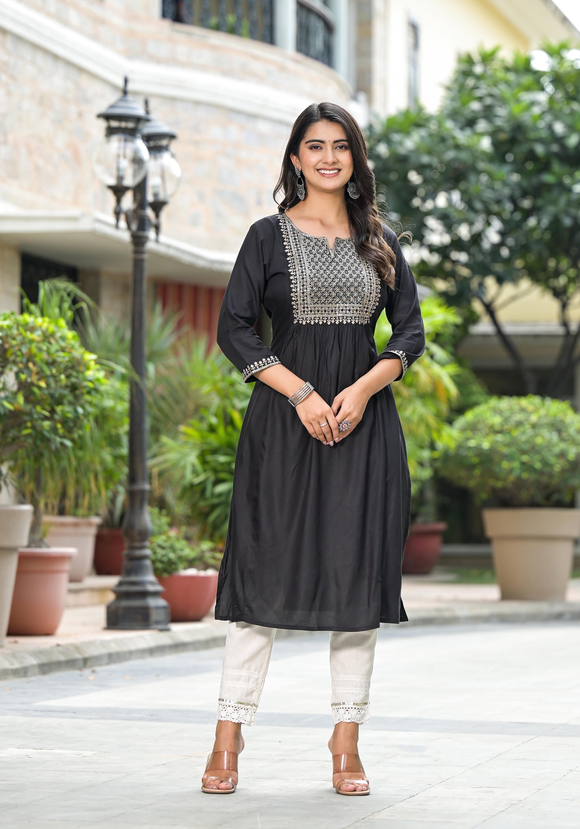Juniper Women's Black Solid Rayon Kurta With Zari & Sequins - Distacart