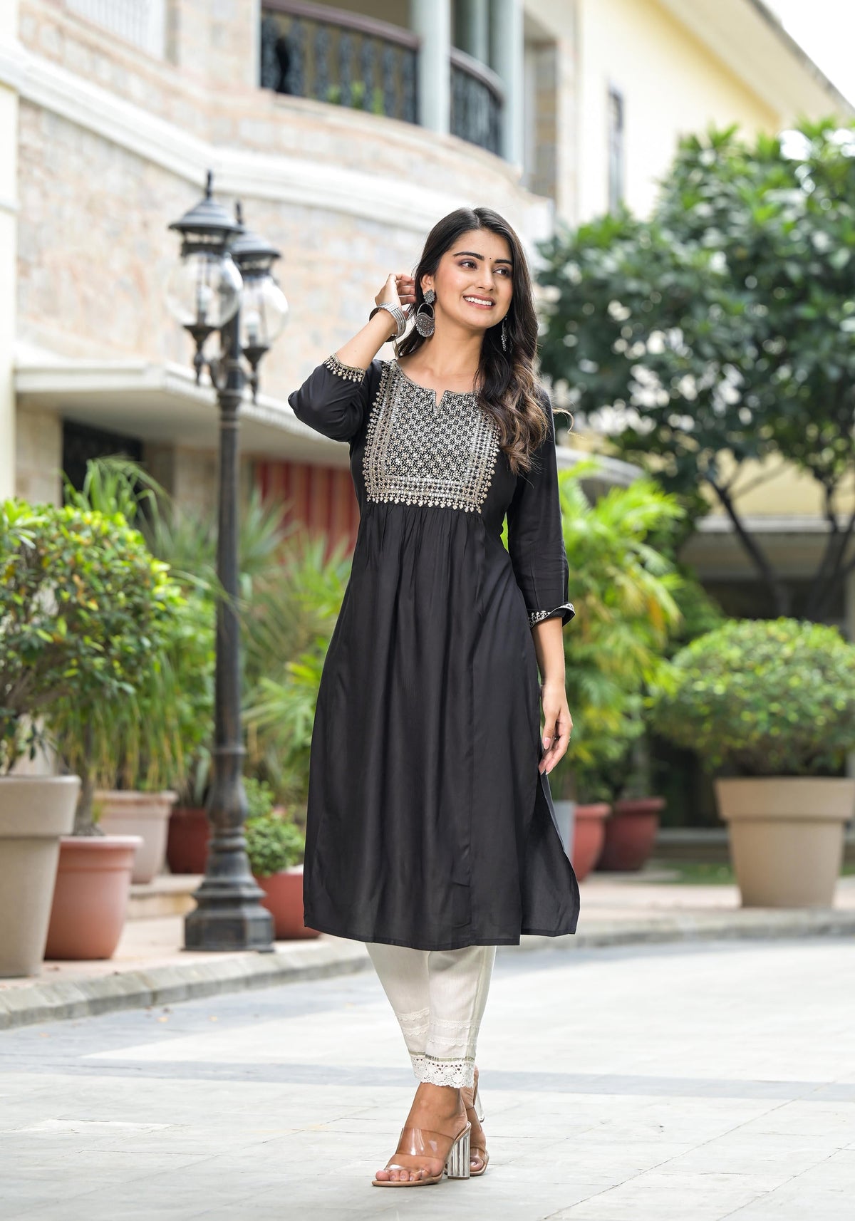 Juniper Women's Black Solid Rayon Kurta With Zari & Sequins - Distacart
