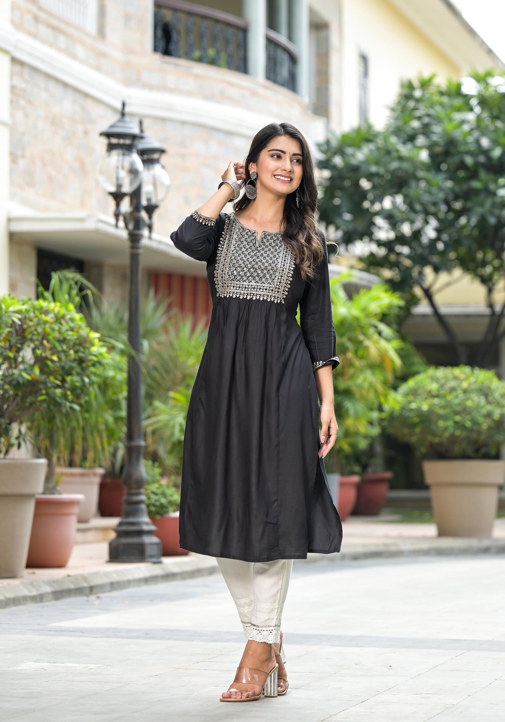 Juniper Women's Black Solid Rayon Kurta With Zari & Sequins - Distacart