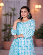 Thumbnail for Juniper Women's Rama Green Floral Printed Cotton Kurta Set With Mirror & Thread Work - Distacart