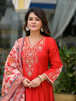 Thumbnail for Juniper Women's Red Modal Embroidered Kurta Set - Distacart