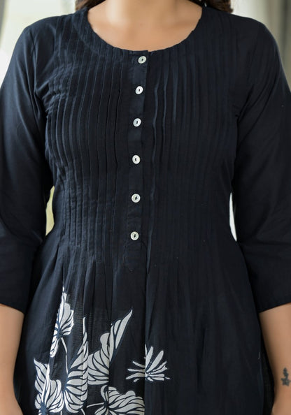 Juniper Women's Black Floral Printed Cotton Kurta With Button Detailing - Distacart