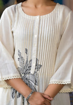 Thumbnail for Juniper Women's Natural Floral Printed Kurta With Buttons & Lace - Distacart