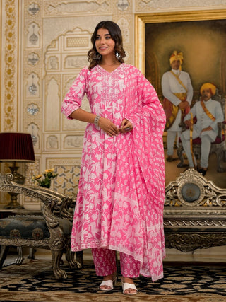 Juniper Women's Pink Floral Printed Liva Rayon Kurta Set With Thread & Mirror Work - Distacart