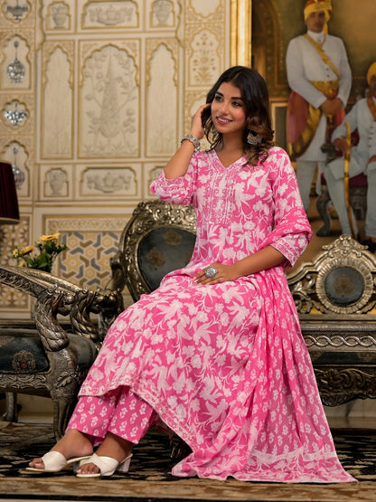 Juniper Women's Pink Floral Printed Liva Rayon Kurta Set With Thread & Mirror Work - Distacart