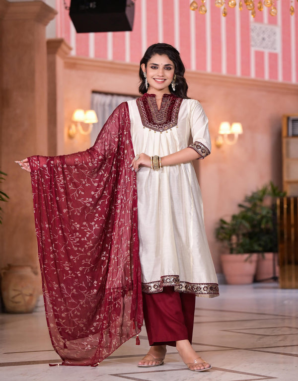 Juniper Women's Ivory Zari Embroidered Chanderi Kurta Set With Sequins & Beads - Distacart