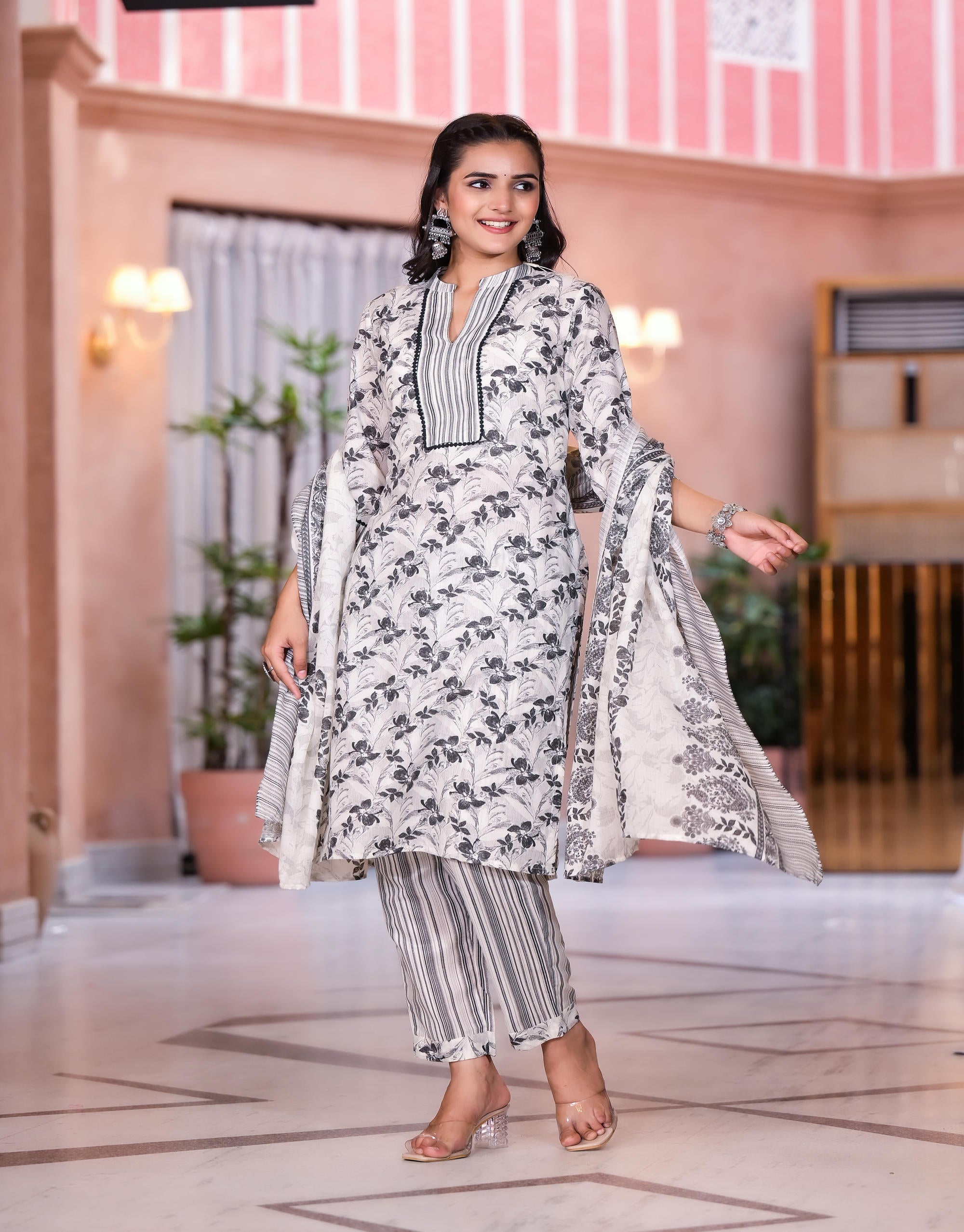 Juniper Women's Grey Floral Printed Cotton Kurta Set With Lace - Distacart