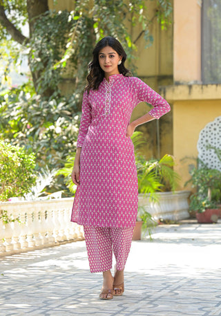 Juniper Women's Wine Floral Printed Cotton Kurta Set With Lace - Distacart