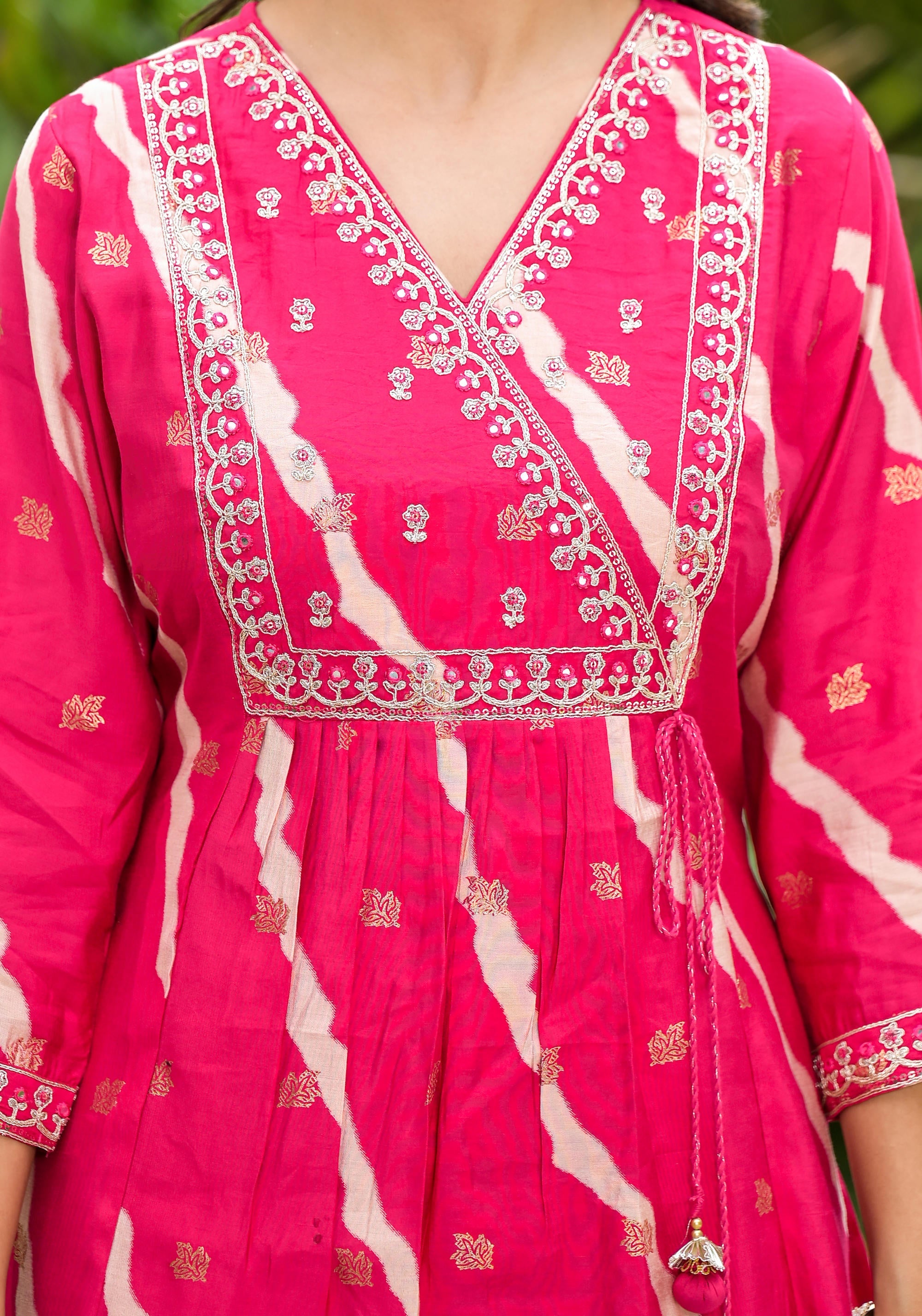 Juniper Women's Pink Lehriya Printed Musline Kurta Set With Mirror Work & Sequins - Distacart