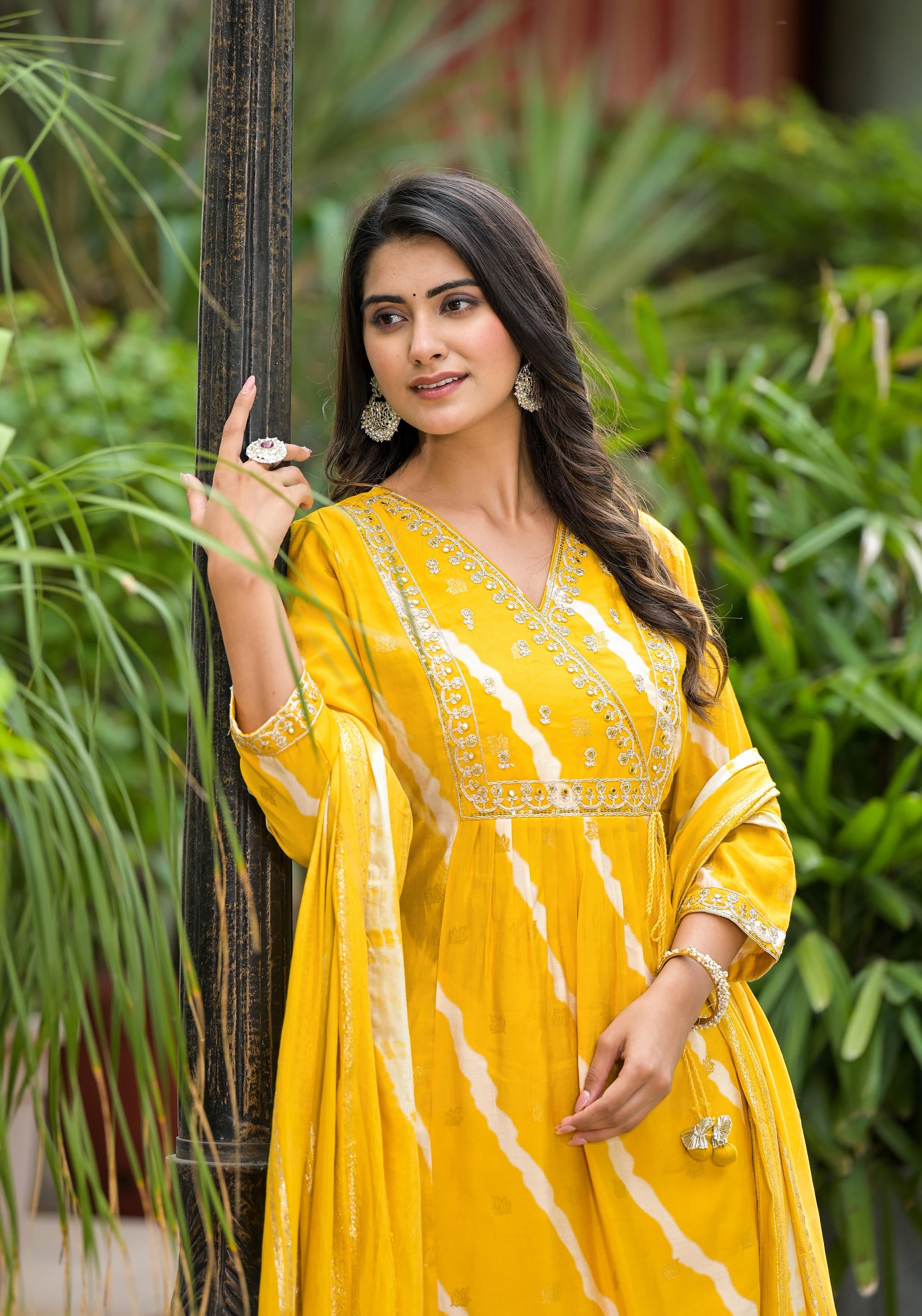 Juniper Women's Yellow Lehriya Printed Musline Kurta Set With Mirror Work & Sequins - Distacart
