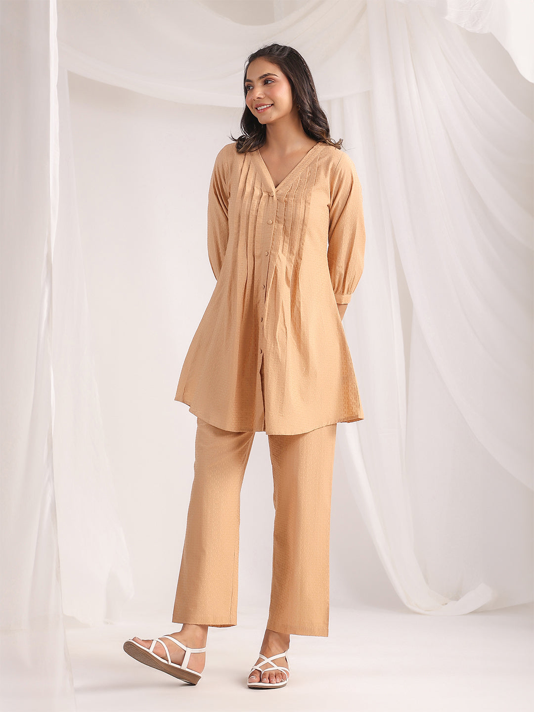 Janasya Pleated Jacquard Peach Self Design V-Neck Co-Ords - Distacart