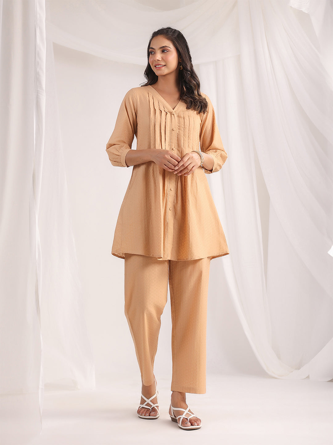 Janasya Pleated Jacquard Peach Self Design V-Neck Co-Ords - Distacart