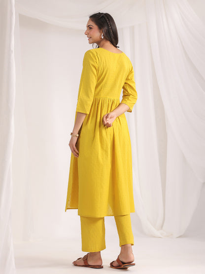 Janasya Gathering Dobby Cotton Yellow Self Design V-Neck Set - Distacart