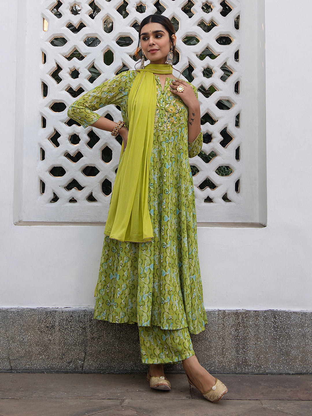 Janasya Light Georgette Yoke Embroidery Anarkali Kurta Set