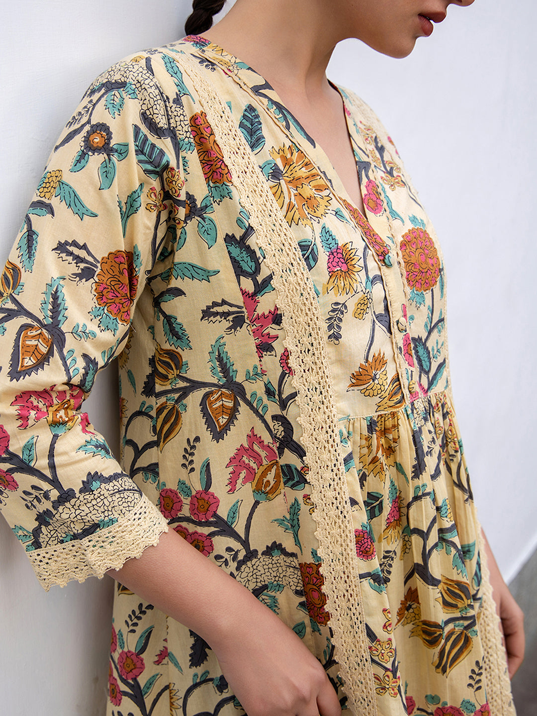 Janasya Gathered Cambric Beige Floral V-Neck Kurta & Bottom - Distacart