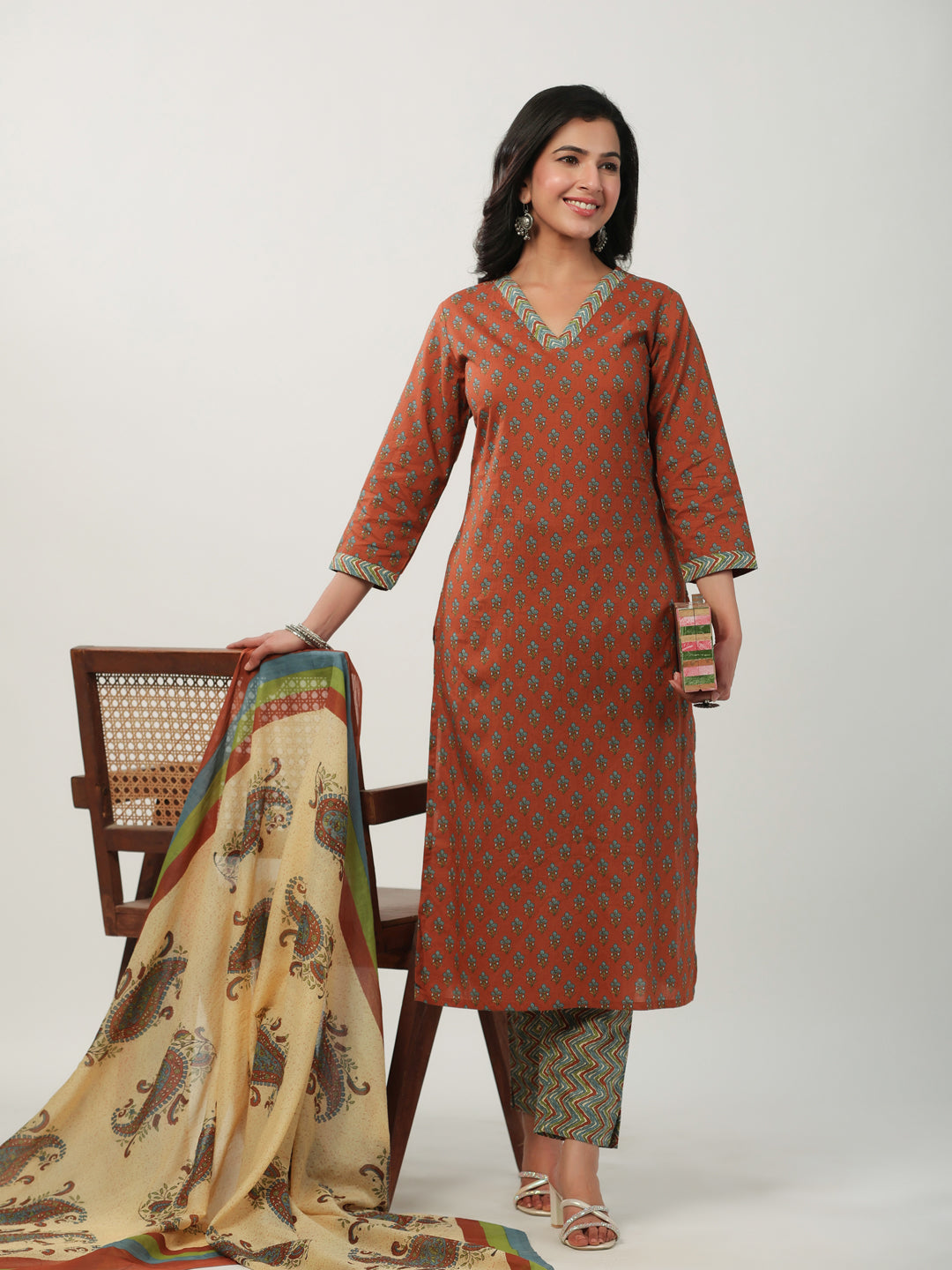 Janasya Regular Cambric Brown Floral V-Neck Set - Distacart