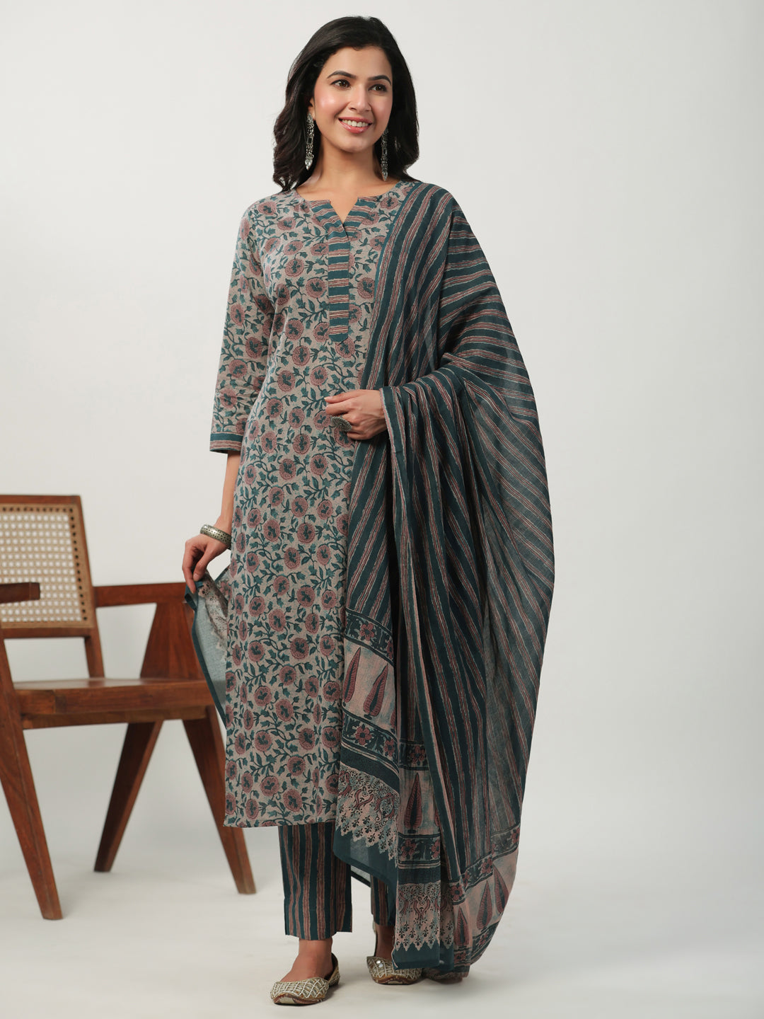 Janasya Straight Cambric Beige Floral Notch Neck Kurta Set - Distacart