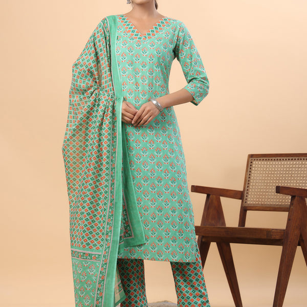 Janasya Regular Cambric Green Ethnic Motifs V-Neck Set - Distacart