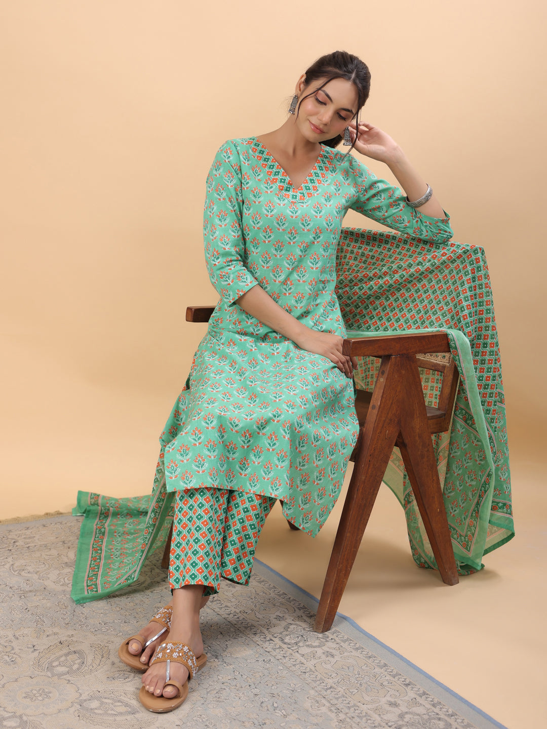 Janasya Regular Cambric Green Ethnic Motifs V-Neck Set - Distacart