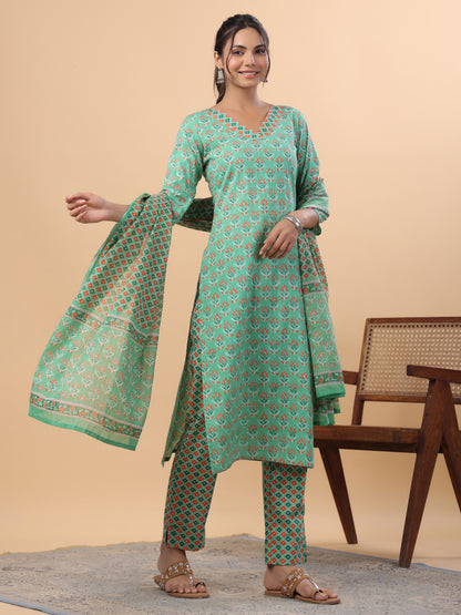Janasya Regular Cambric Green Ethnic Motifs V-Neck Set - Distacart