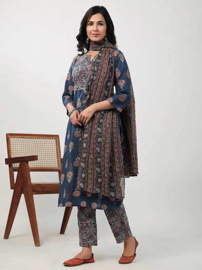 Janasya Regular Cambric Indigo Floral Notch Neck Kurta Set - Distacart