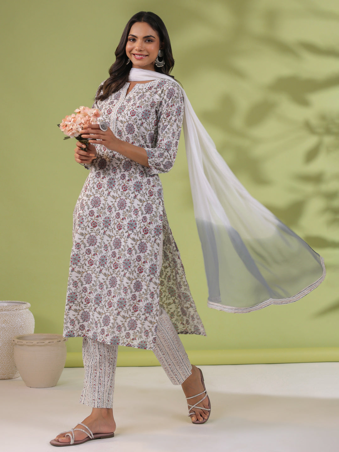 Janasya Regular Cambric White Floral Notch Neck Set - Distacart